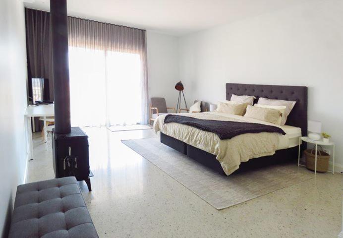 Rooks Edge Bed & Breakfast Гисборн Екстериор снимка